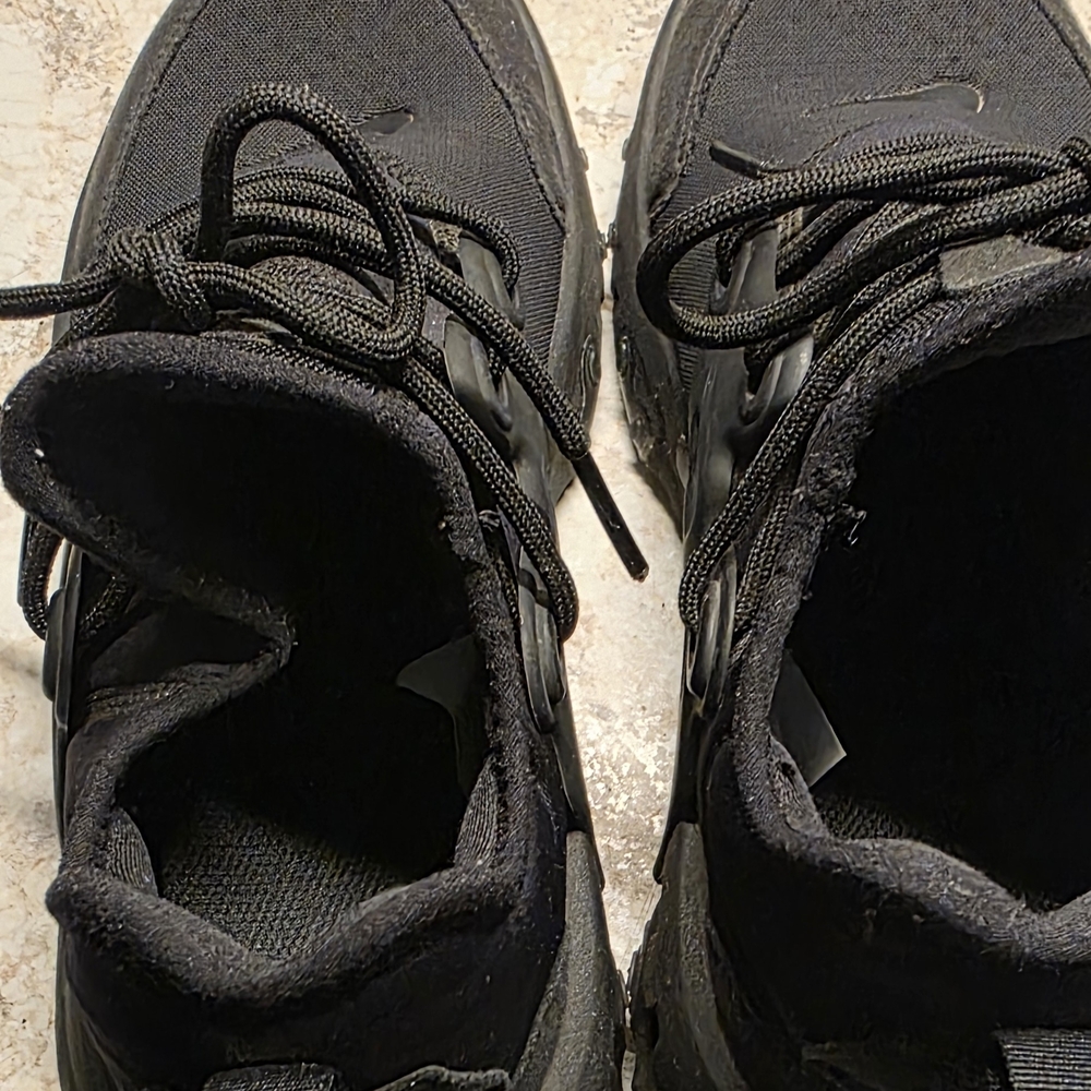 Nike Men's Black Sneakers - Picture 3 of 7